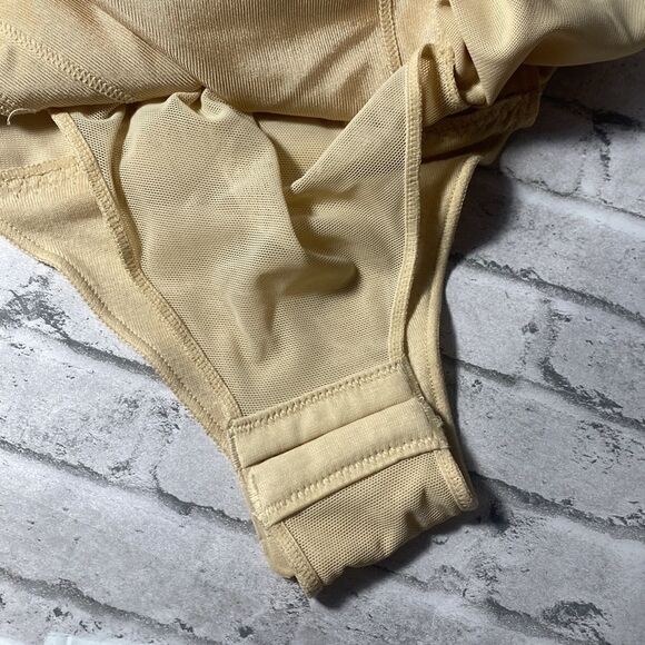 Maidenform Flexees Nude Adjustable Dress Short Stretch Shapewear Sz 36B - Picture 4 of 9